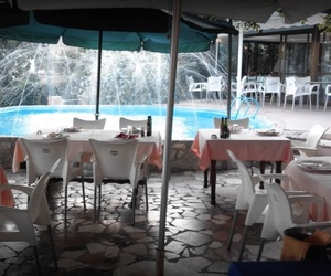 restaurante con piscina Font del Molí