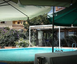 restaurante con piscina Font del Molí